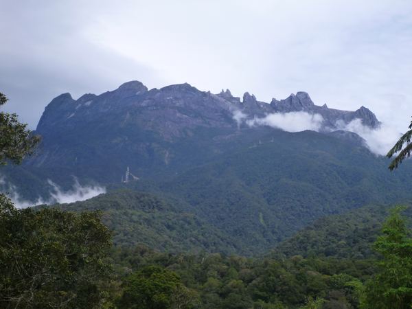 Mount Kinabalu - nejvyšší hora Bornea i celé Malajsie