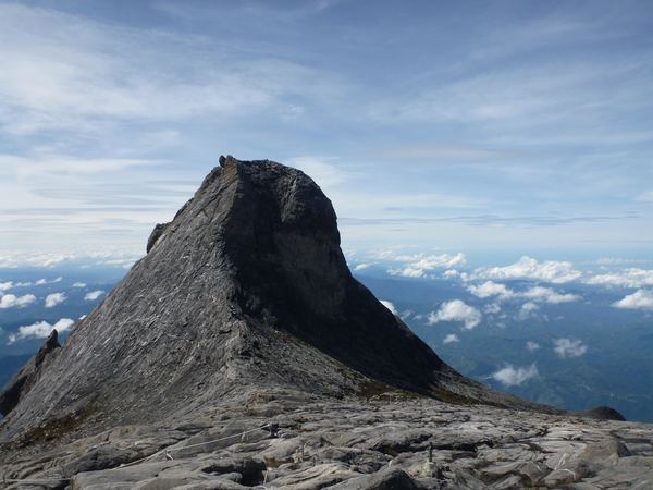 O trochu nižší South peak