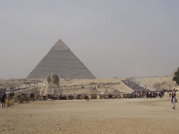 Nebylo to ale vůbec špatné. Naopak. Ty hordy egypťanů dodávaly místu takový zajímavý, autentický punc.