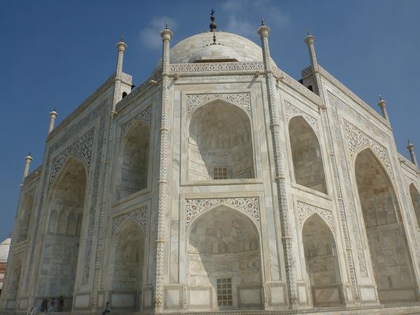 V roce 2007 byl Taj Mahal dokonce zařazen mezi nových sedm divů světa.