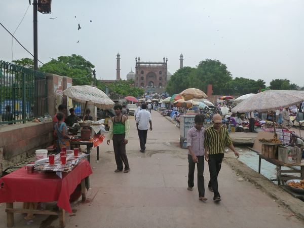 Meena Bazar před mešitou Jama Masjid.