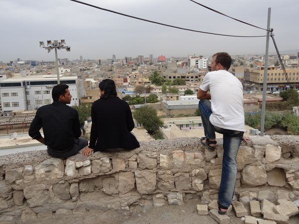 Erbil se za těch 8. tisíc let rozrostl daleko za původní městské hradby.