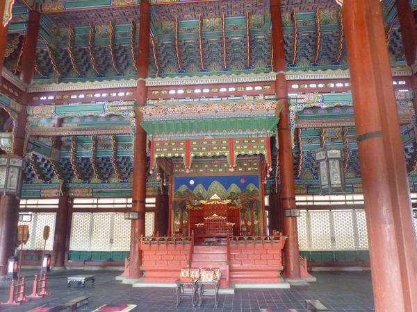 Uvnitř paláce Gyeongbok-gung