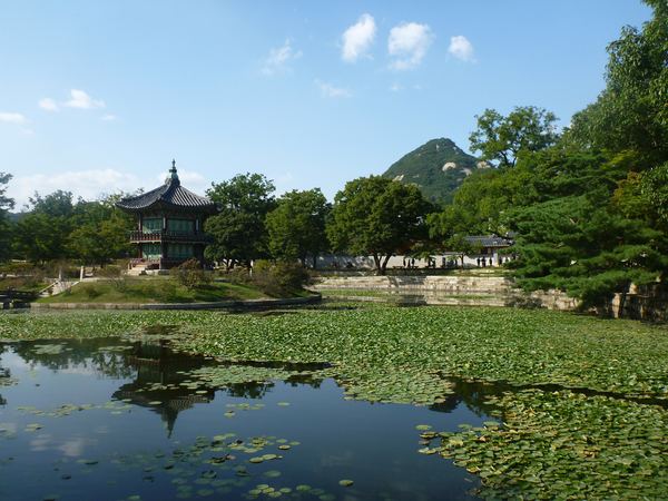 Uvnitř paláce Gyeongbok-gung