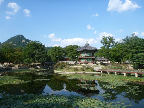 Uvnitř paláce Gyeongbok-gung