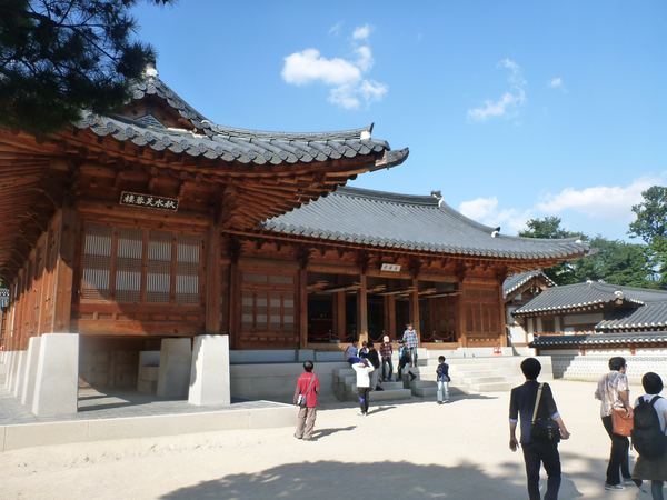 Uvnitř paláce Gyeongbok-gung