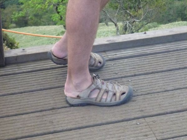 ...ale jen ti nejdrsnější frajeři zdolávají Hallu takto obuti.