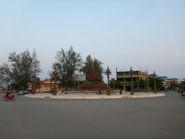 Naším dalším cílem je Kampot, malé městečko na jihu Kambodži.