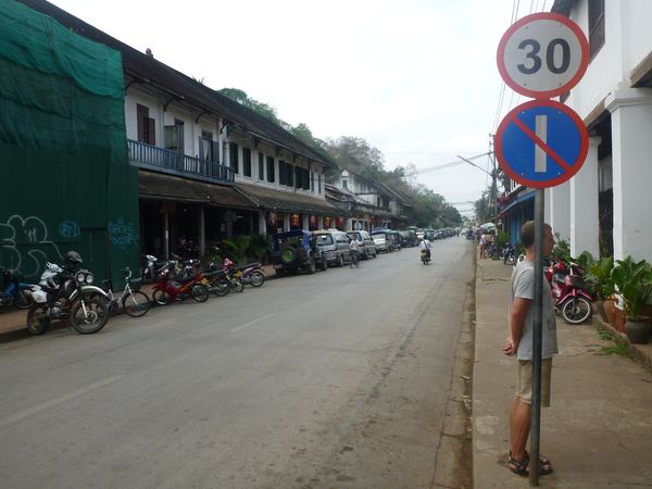 Centrum Luang Prabangu je přes den poměrně klidné.