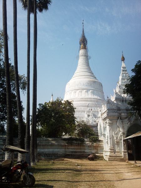 Pahtodawgyi - pagoda v Amarapuře.