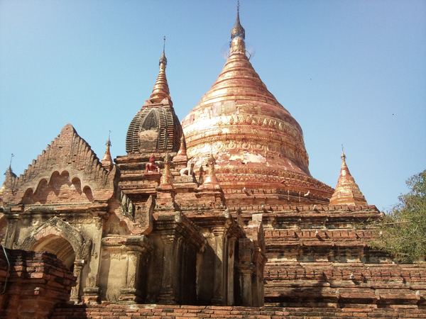 Myanmarem s mobilem v ruce – fotografie 102
