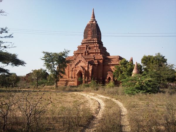 Myanmarem s mobilem v ruce – fotografie 104