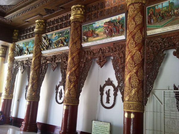 Myanmarem s mobilem v ruce – fotografie 128