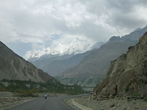 Dostáváme se do údolí Hunza ...