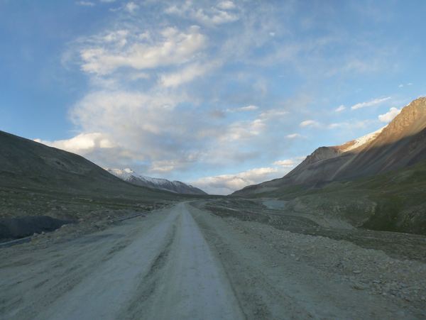 ... do průsmyku Khunjerab (4 693 m).