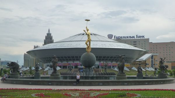 UFO přistálo v Astaně = cirkus