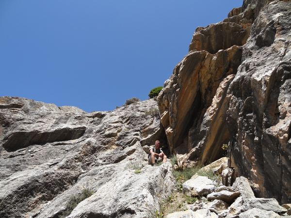 Kousek pod vrcholem (3200 m) končíme. Dál se neodvažujeme.
