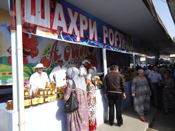 V době našeho pobytu se v Dušanbe konal i festival medu a melounů.
