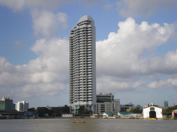 Bangkok a jím protékající řeka Chao Phraya.