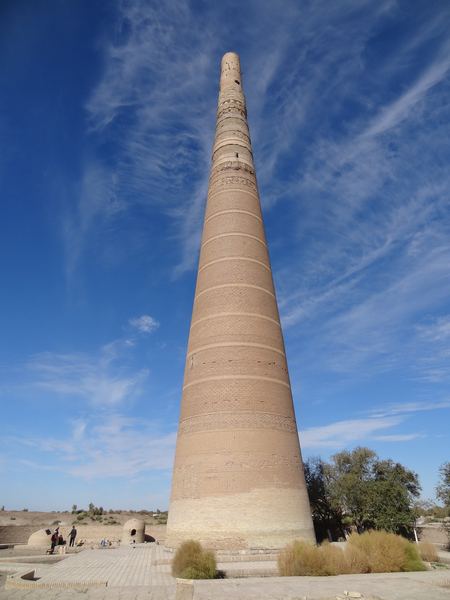 Minaret Kutlug Timur je se svými 62 metry nejvyšším minaretem v Centrální Asii.