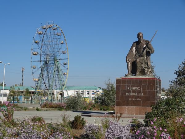 Zajímavostí je, že se tu rusky už moc nedomluvíte. Mluví se tu přeážně Karakalpacky a Uzbecky.