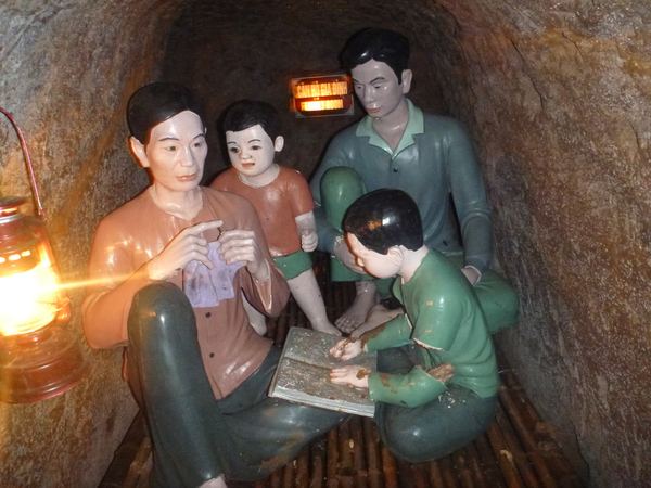Vietnamské DMZ - tunely Vinh Moc - výklenek pro rodinné žití