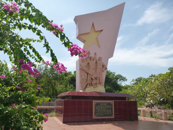 Mui Ne - památník na úspěšné dobytí kopce Banai vietnamským komandem