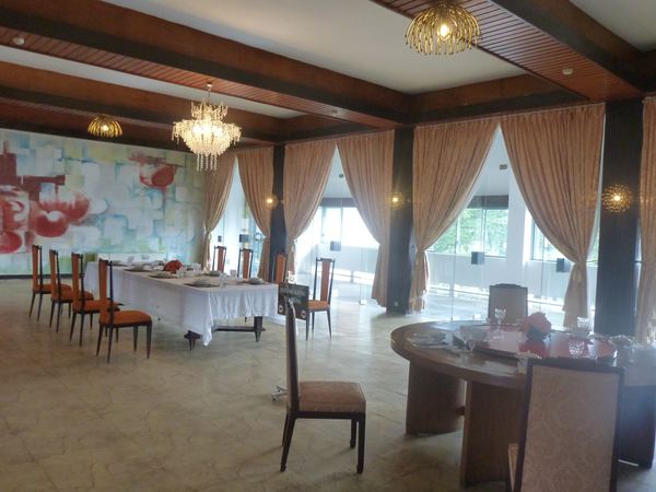 Saigon - uvnitř paláce Znovusjednocení (jídelna první dámy)