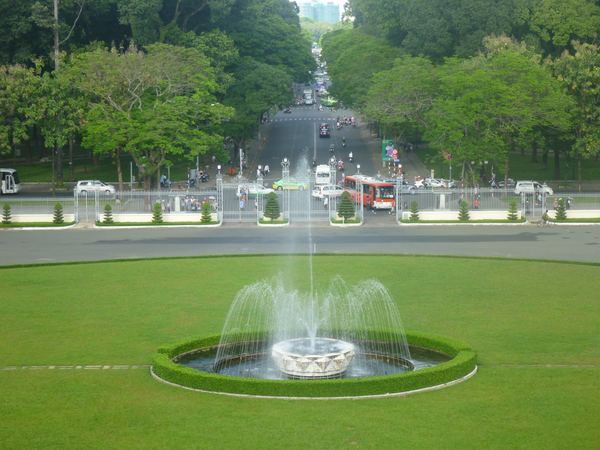 Saigon - vjezd do paláce Znovusjednocení