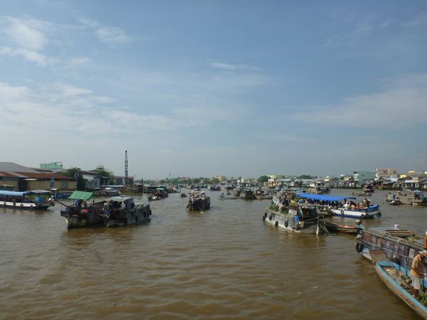 Delta Mekongu - říční trh